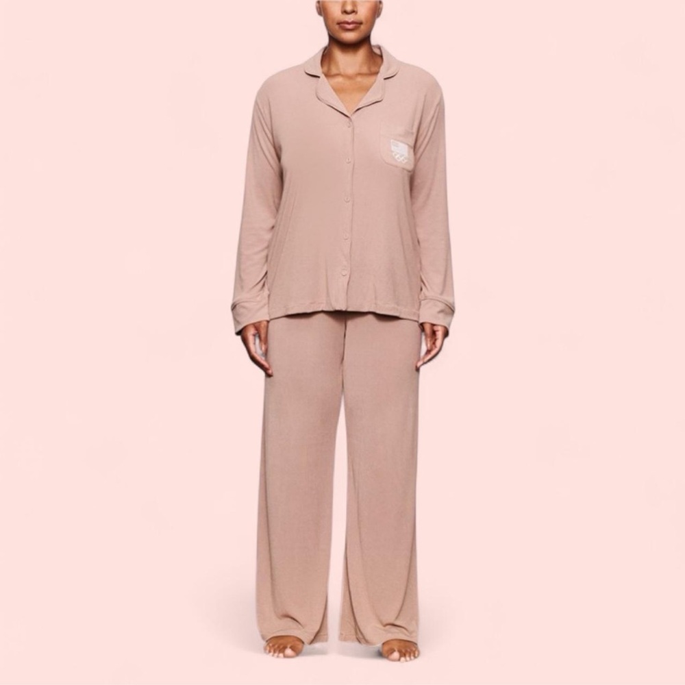 SKIMS Soft Lounge Sleep Set Team USA Sienna